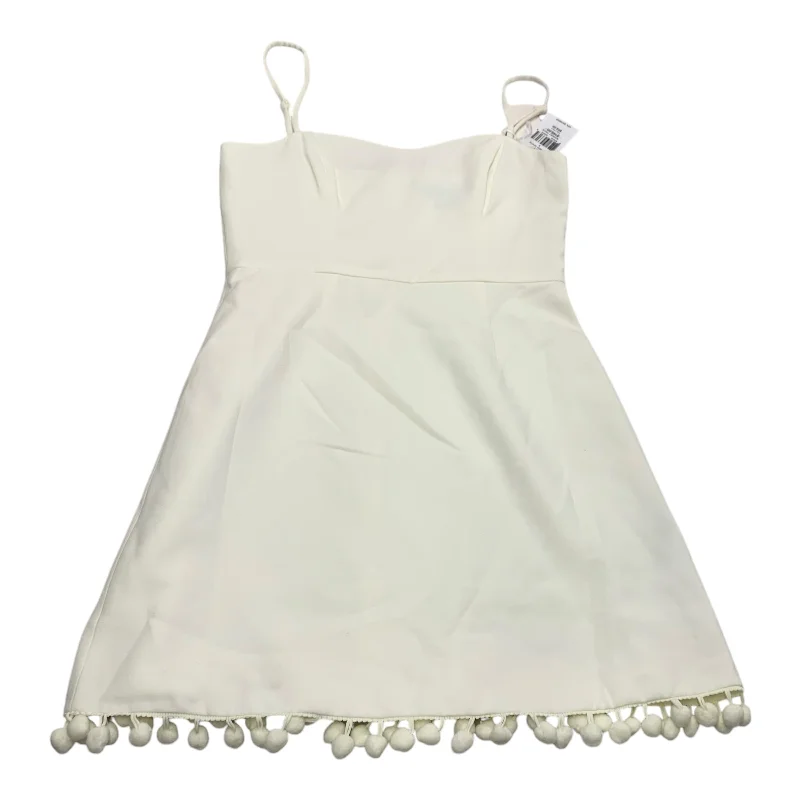 Dress Party Short By French Connection In Cream, Size: S